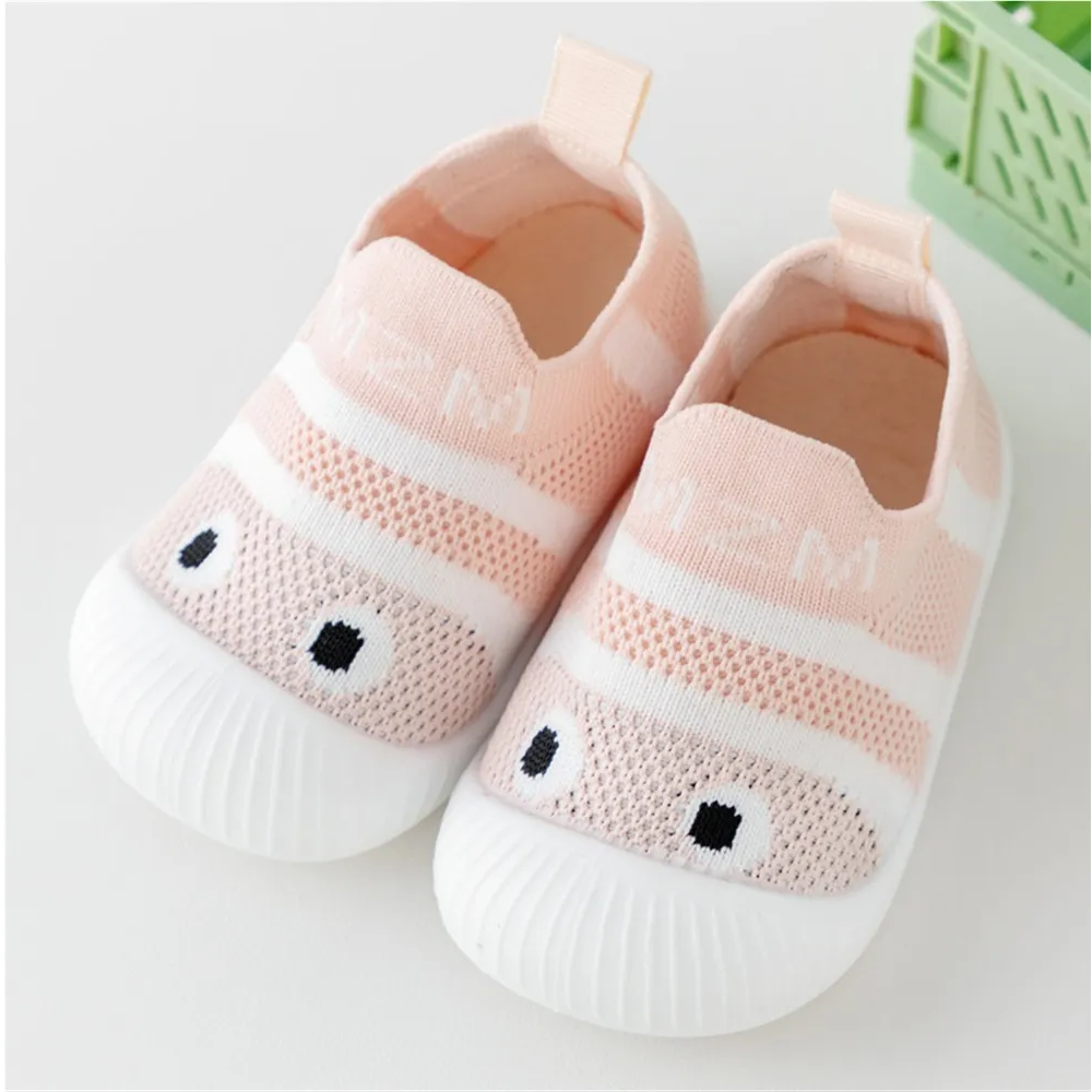 D_NQ_NP_2X_650162-MLB102329952812_122025-F-foto-de-peixe-palhaco-de-sapatos-de-malha-infantil