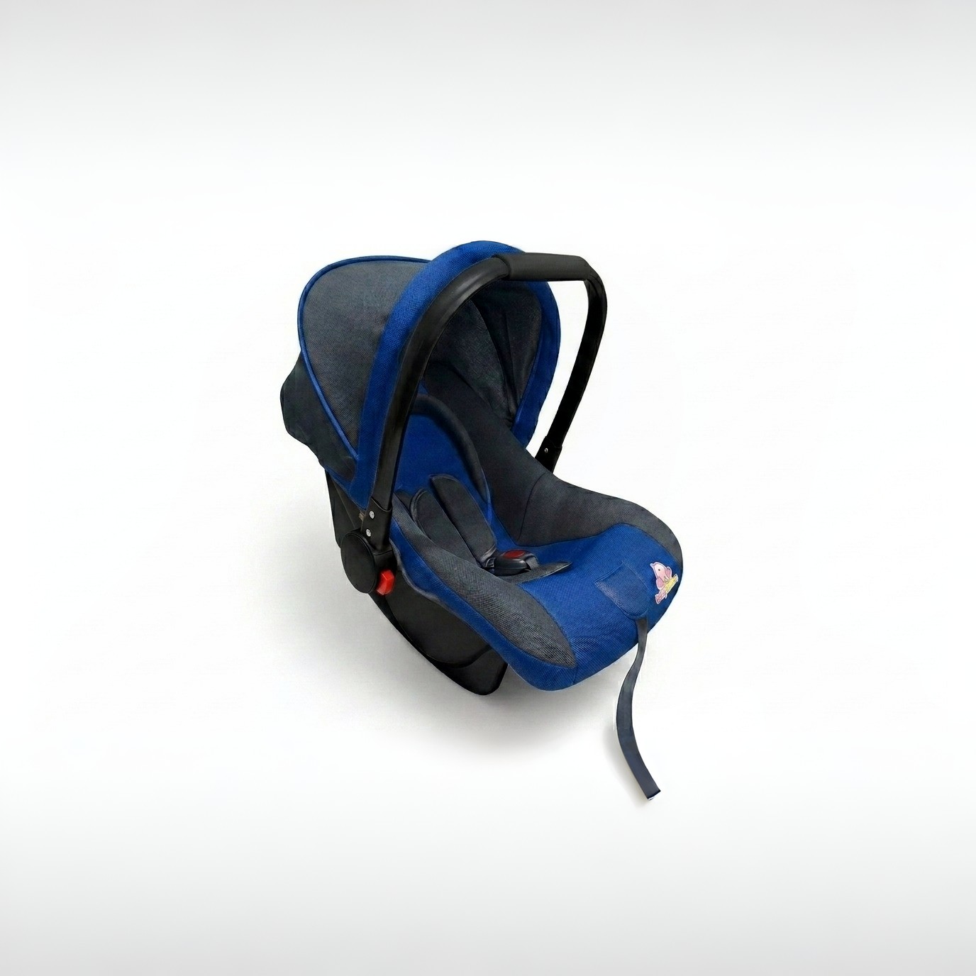 Car_seat_professional_photo_white_202605141818