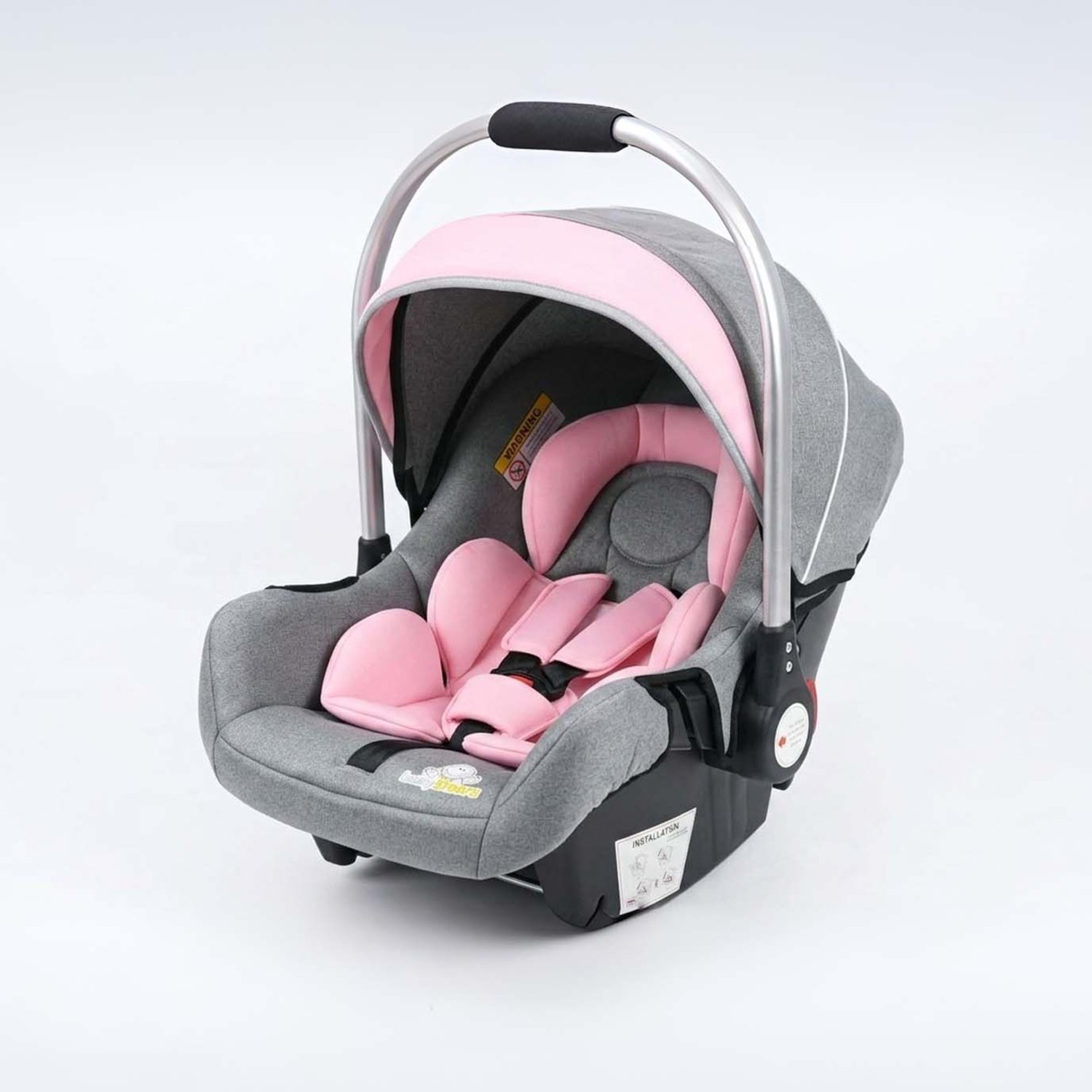 Car_seat_professional_photo_white_202605171552 (1)