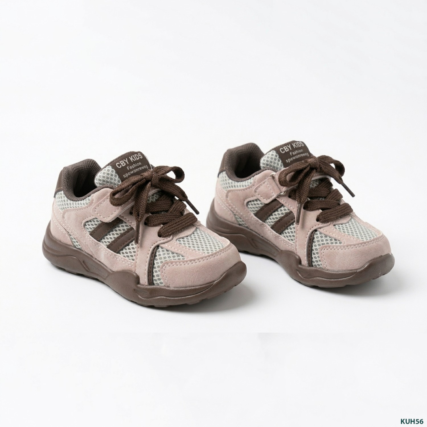 Shoe_in_Leaning_Pose_202605031910