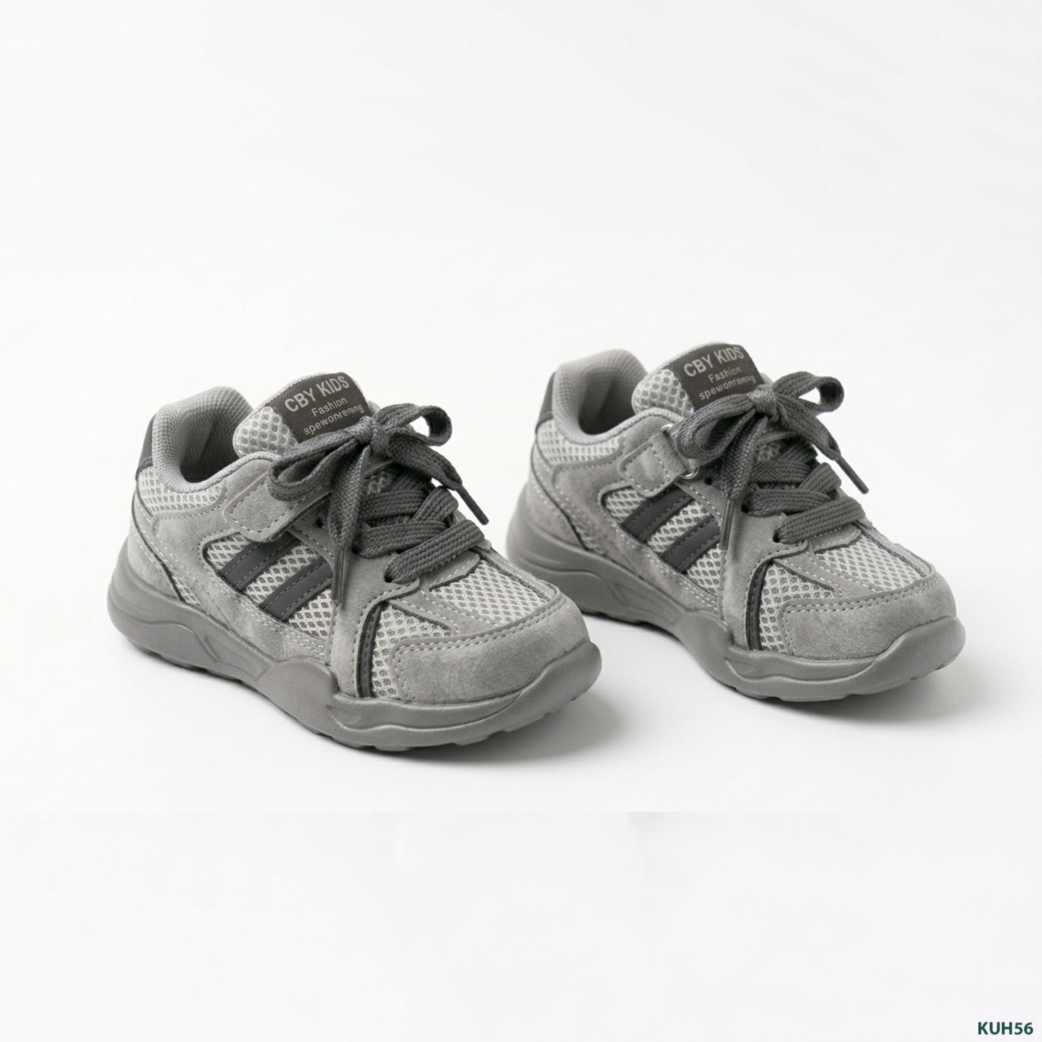 Shoe_in_Leaning_Pose_202605031912