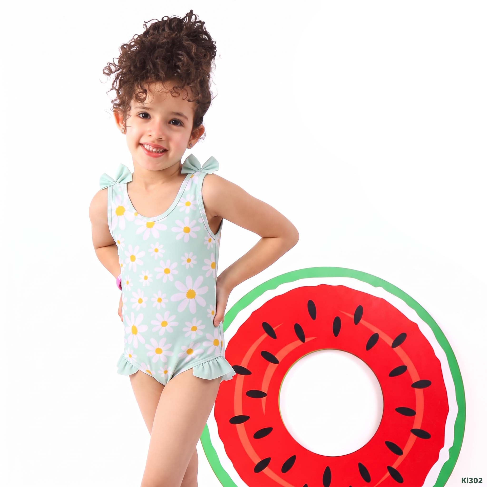 Swimsuit_on_model_2K_202608031144 (1)